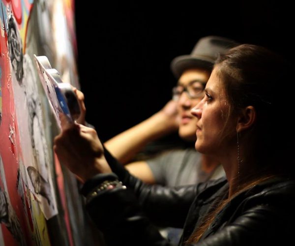 She packed her seven versalia